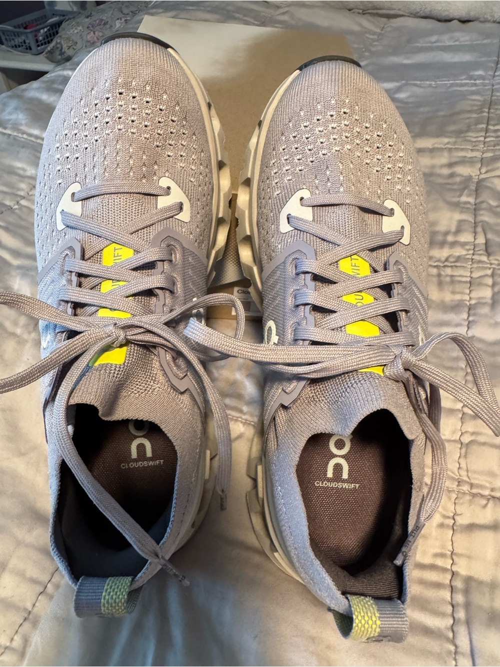 On Cloudswift 4 Running Shoes - Light Gray with Neon Yellow Accents